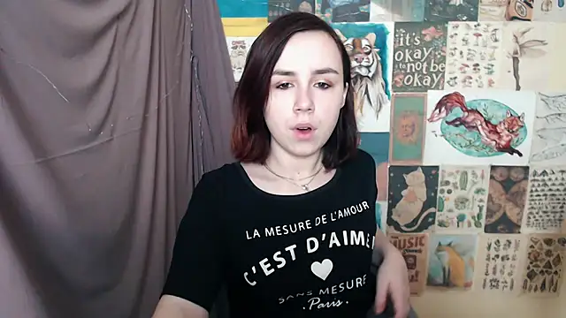 Snapshot of VeryVeryVeryShy_ chatting on 01-31-25, 06:35 VeryVeryVeryShy online show from 01-31-25, 06:35