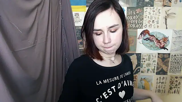 Snapshot of VeryVeryVeryShy_ chatting on 01-31-25, 09:37 VeryVeryVeryShy online show from 01-31-25, 09:37