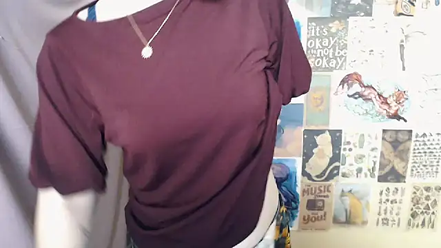 Snapshot of VeryVeryVeryShy_ chatting on 02-03-25, 06:45 VeryVeryVeryShy online show from 02-03-25, 06:45