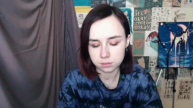 Snapshot of VeryVeryVeryShy_ chatting on 02-12-25, 06:51 VeryVeryVeryShy online show from 02-12-25, 06:51