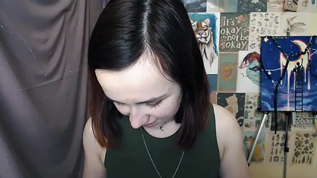 Snapshot of VeryVeryVeryShy_ chatting on 02-12-25, 09:52 VeryVeryVeryShy online show from 02-12-25, 09:52