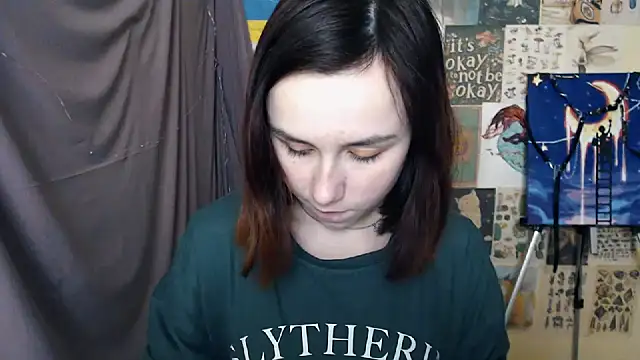 Snapshot of VeryVeryVeryShy_ chatting on 02-18-25, 10:38 VeryVeryVeryShy online show from 02-18-25, 10:38