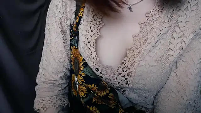 Snapshot of VeryVeryVeryShy_ chatting on 02-20-25, 06:39 VeryVeryVeryShy online show from 02-20-25, 06:39