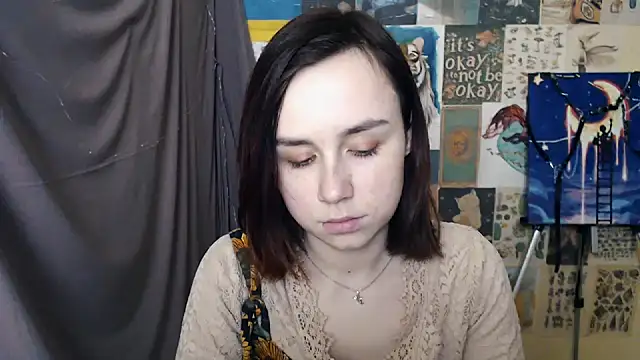 Snapshot of VeryVeryVeryShy_ chatting on 02-20-25, 09:44 VeryVeryVeryShy online show from 02-20-25, 09:44