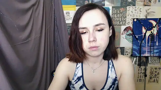 Snapshot of VeryVeryVeryShy_ chatting on 02-22-25, 06:28 VeryVeryVeryShy online show from 02-22-25, 06:28