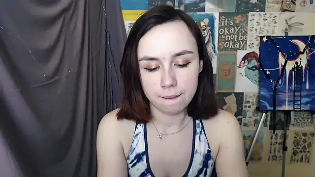 Snapshot of VeryVeryVeryShy_ chatting on 02-22-25, 09:45 VeryVeryVeryShy online show from 02-22-25, 09:45