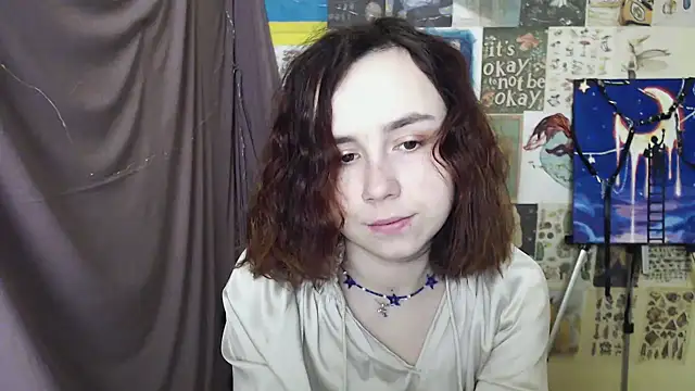 Snapshot of VeryVeryVeryShy_ chatting on 02-23-25, 06:49 VeryVeryVeryShy online show from 02-23-25, 06:49