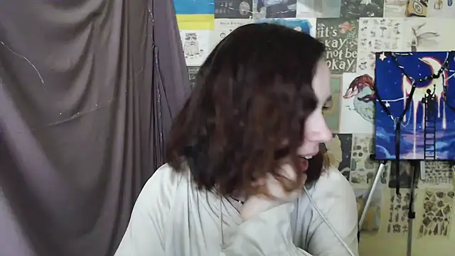 Snapshot of VeryVeryVeryShy_ chatting on 02-23-25, 12:59 VeryVeryVeryShy online show from 02-23-25, 12:59