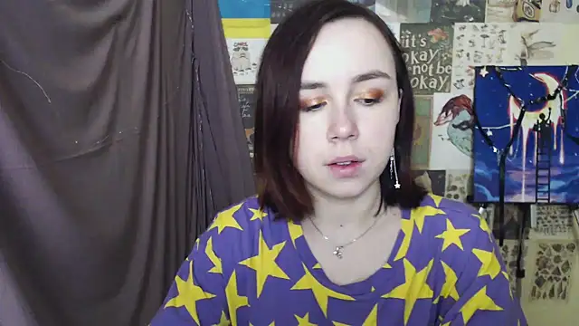 Snapshot of VeryVeryVeryShy_ chatting on 02-28-25, 06:32 VeryVeryVeryShy online show from 02-28-25, 06:32