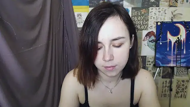 Snapshot of VeryVeryVeryShy_ chatting on 03-12-25, 06:29 VeryVeryVeryShy online show from 03-12-25, 06:29