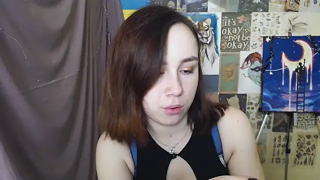 Snapshot of VeryVeryVeryShy_ chatting on 03-13-25, 06:48 VeryVeryVeryShy online show from 03-13-25, 06:48