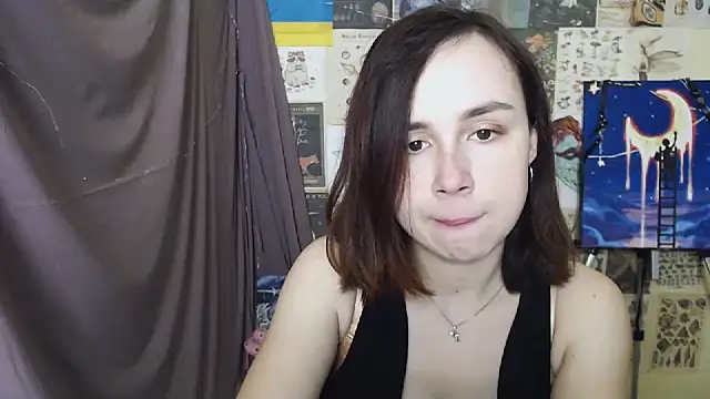 Snapshot of VeryVeryVeryShy_ chatting on 03-18-25, 06:57 VeryVeryVeryShy online show from 03-18-25, 06:57