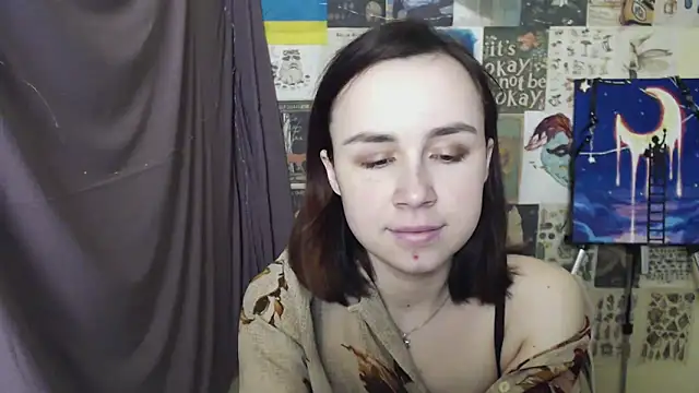 Snapshot of VeryVeryVeryShy_ chatting on 03-20-25, 11:27 VeryVeryVeryShy online show from 03-20-25, 11:27