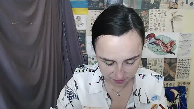 Snapshot of VeryVeryVeryShy_ chatting on 09-11-25, 05:40 VeryVeryVeryShy online show from 09-11-25, 05:40