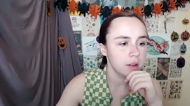 Snapshot of VeryVeryVeryShy_ chatting on 10-10-25, 06:12 VeryVeryVeryShy online show from 10-10-25, 06:12