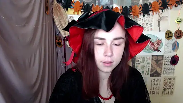 Snapshot of VeryVeryVeryShy_ chatting on 10-31-25, 06:25 VeryVeryVeryShy online show from 10-31-25, 06:25