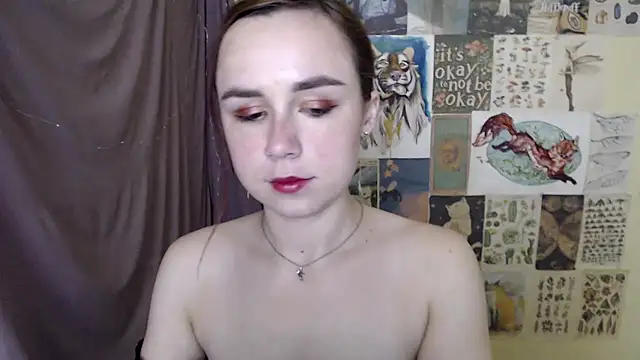 Snapshot of VeryVeryVeryShy_ chatting on 11-18-25, 10:09 VeryVeryVeryShy online show from 11-18-25, 10:09