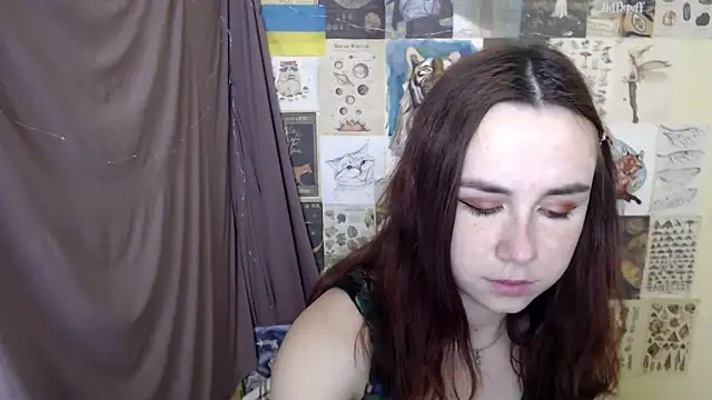 Snapshot of VeryVeryVeryShy_ chatting on 11-19-25, 06:24 VeryVeryVeryShy online show from 11-19-25, 06:24