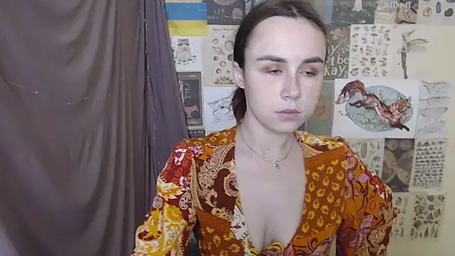 Snapshot of VeryVeryVeryShy_ chatting on 11-23-25, 11:21 VeryVeryVeryShy online show from 11-23-25, 11:21