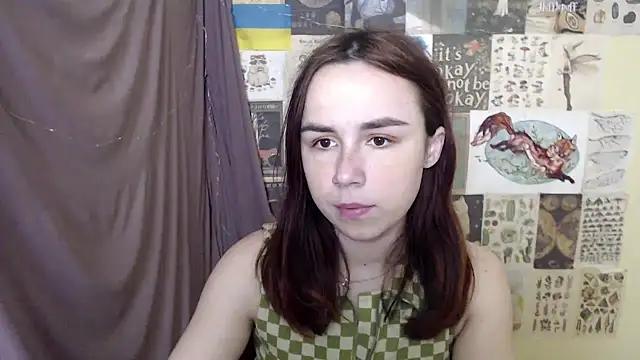 Snapshot of VeryVeryVeryShy_ chatting on 11-24-25, 09:42 VeryVeryVeryShy online show from 11-24-25, 09:42