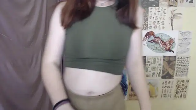 Snapshot of VeryVeryVeryShy_ chatting on 11-30-25, 06:01 VeryVeryVeryShy online show from 11-30-25, 06:01