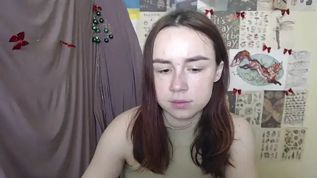 Snapshot of VeryVeryVeryShy_ chatting on 12-20-25, 06:31 VeryVeryVeryShy online show from 12-20-25, 06:31