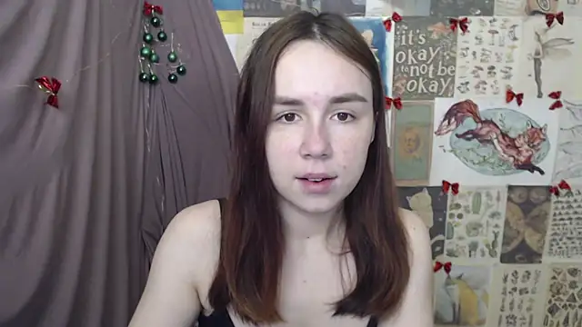 Snapshot of VeryVeryVeryShy_ chatting on 01-13-26, 06:29 VeryVeryVeryShy online show from 01-13-26, 06:29