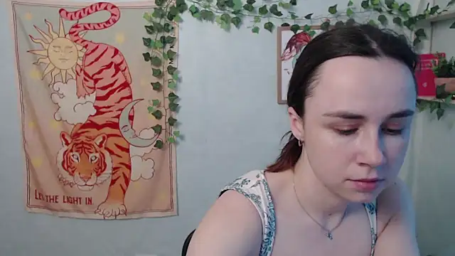 VeryVeryVeryShy  online show from 05-21-26, 05:36