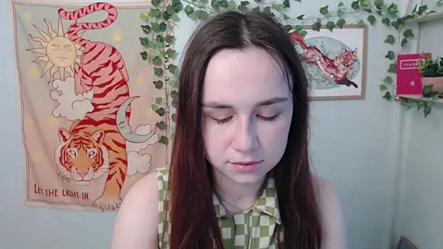 VeryVeryVeryShy  online show from 06-02-26, 05:42