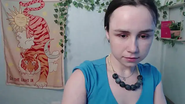 Snapshot of VeryVeryVeryShy_ chatting on 07-01-26, 05:42 VeryVeryVeryShy online show from 07-01-26, 05:42