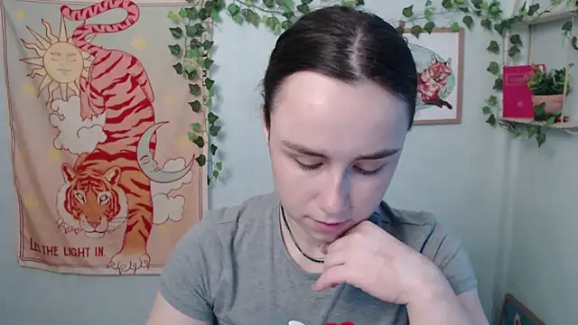 Snapshot of VeryVeryVeryShy_ chatting on 07-02-26, 05:35 VeryVeryVeryShy online show from 07-02-26, 05:35