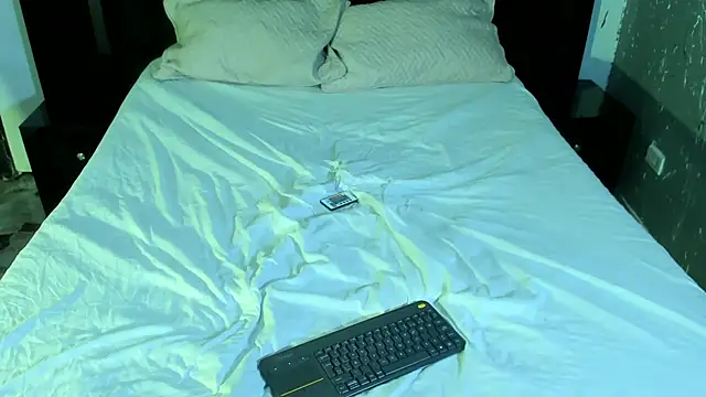 AndyWiilliams online show from 01-05-25, 02:17