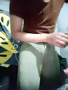 Snapshot of Hot2612 chatting on 03-18-25, 02:15 Hot2612 online show from 03-18-25, 02:15