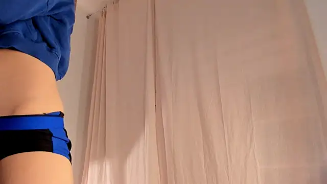 hee jeen online show from 01-24-25, 02:08