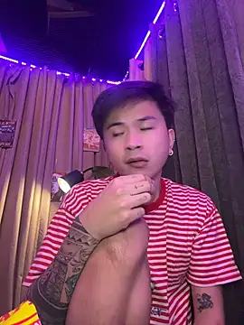 Snapshot of Sexy_Handsome_Drex chatting on 04-21-26, 03:17 Sexy Handsome Drex online show from 04-21-26, 03:17
