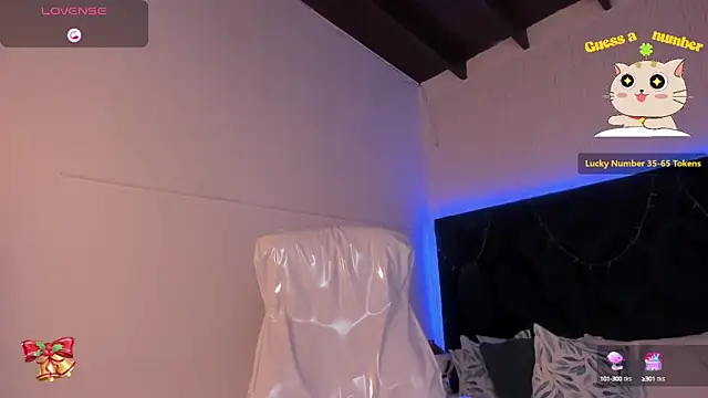 Snapshot of lauren_fit chatting on 01-25-25, 03:30 lauren fit online show from 01-25-25, 03:30