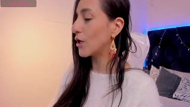 Snapshot of lauren_fit chatting on 03-15-25, 05:48 lauren fit online show from 03-15-25, 05:48