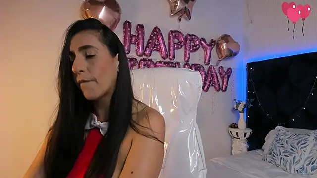 Snapshot of lauren_fit chatting on 11-05-25, 04:40 lauren fit online show from 11-05-25, 04:40