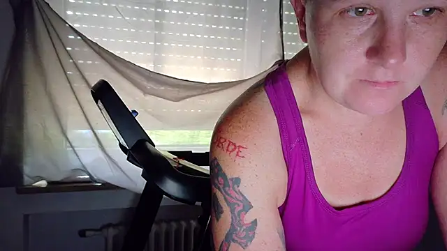 Snapshot of wetgerman_2 chatting on 06-23-26, 10:13 wetgerman 2 online show from 06-23-26, 10:13
