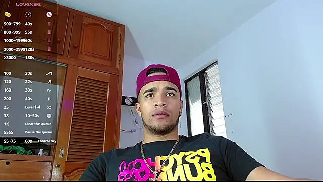 Snapshot of Bigcock_21cm_ chatting on 02-27-25, 05:04 Bigcock 21cm online show from 02-27-25, 05:04