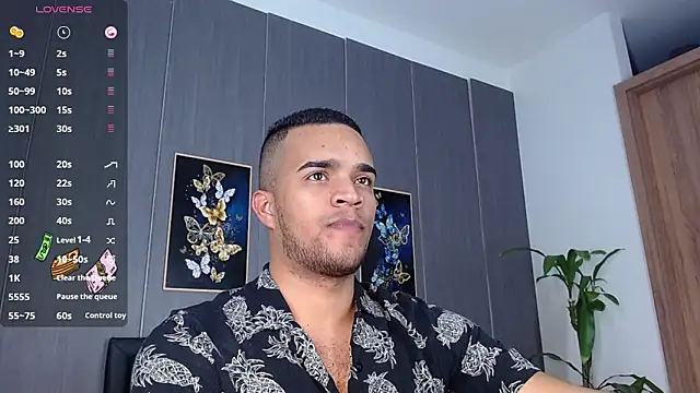 Snapshot of Bigcock_21cm_ chatting on 03-21-25, 07:35 Bigcock 21cm online show from 03-21-25, 07:35