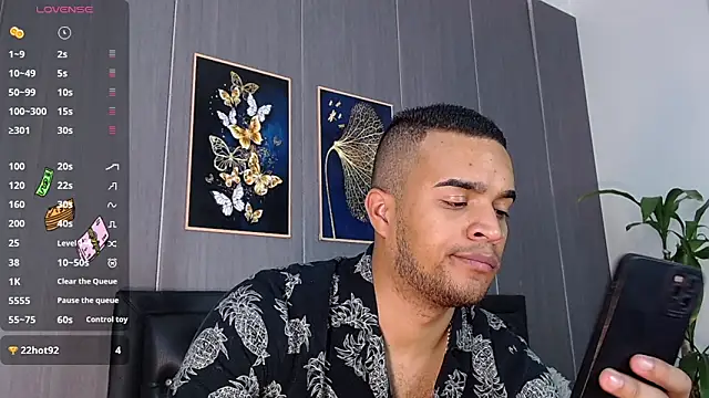 Snapshot of Bigcock_21cm_ chatting on 03-21-25, 10:39 Bigcock 21cm online show from 03-21-25, 10:39