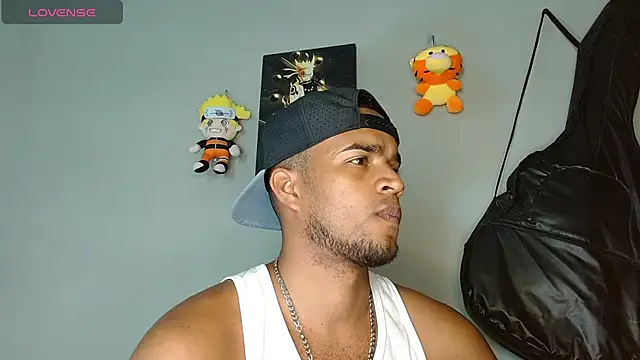 Snapshot of Bigcock_21cm_ chatting on 09-23-25, 07:39 Bigcock 21cm online show from 09-23-25, 07:39