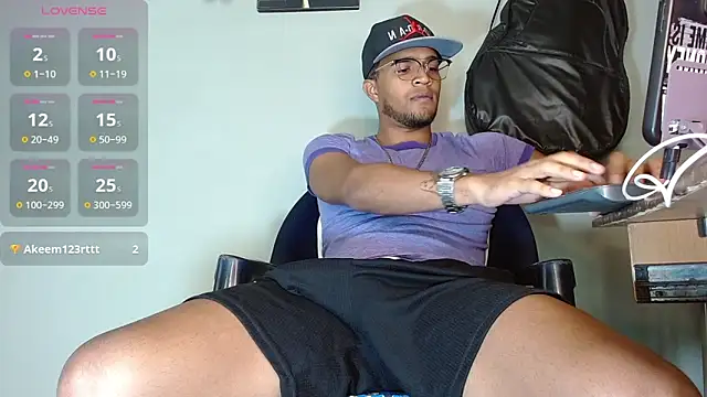 Snapshot of Bigcock_21cm_ chatting on 11-15-25, 06:48 Bigcock 21cm online show from 11-15-25, 06:48