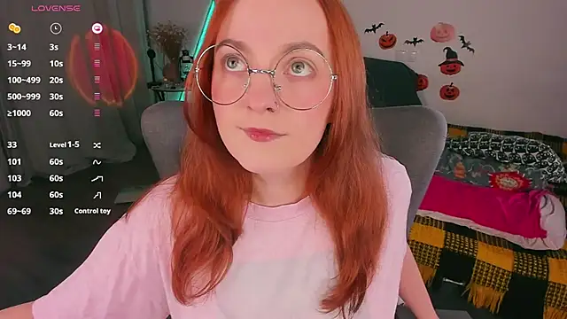 Snapshot of Alice_CutePerv chatting on 11-08-25, 12:22 Alice CutePerv online show from 11-08-25, 12:22