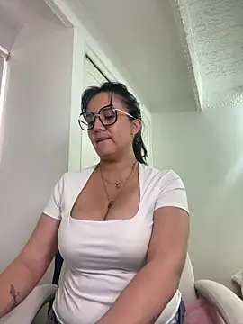 SWEETLILY18 online show from 02-05-25, 09:18