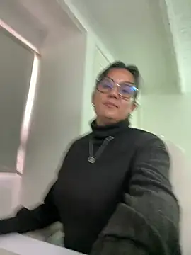 SWEETLILY18 online show from 03-20-25, 09:35