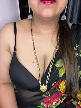 Zoya Varma004 online show from 05-17-26, 11:17