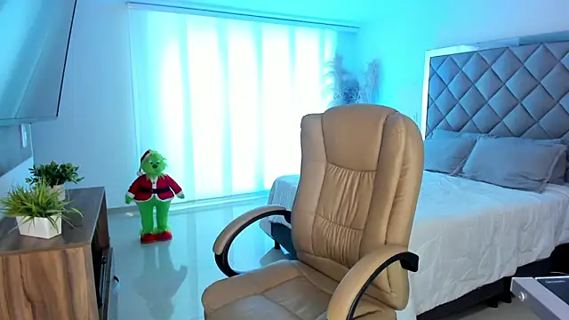 Snapshot of morganaramirez chatting on 12-21-24, 03:31 morganaramirez online show from 12-21-24, 03:31