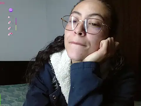 Olivia Bright online show from 05-17-26, 12:30